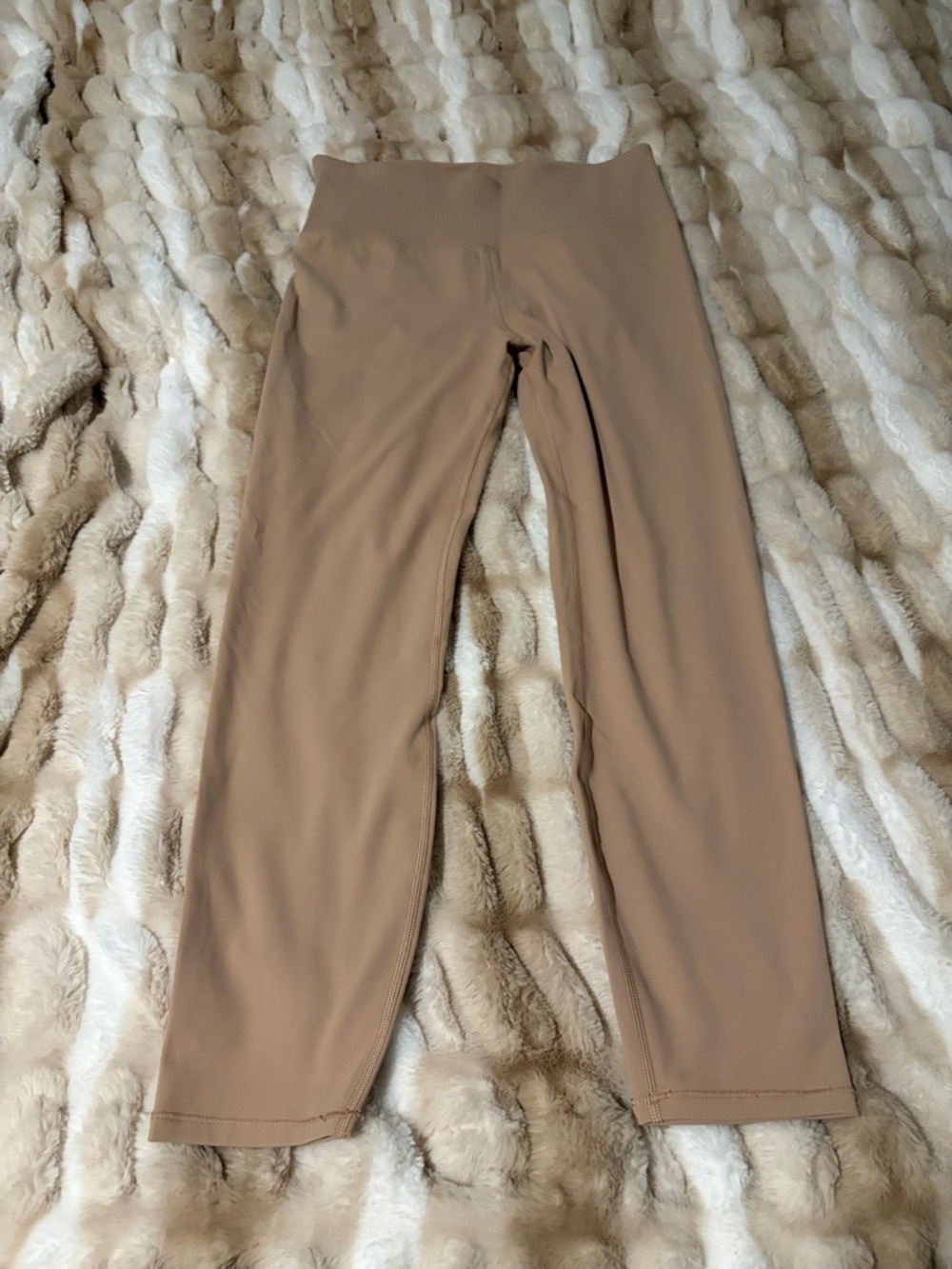 Vuori Women's Leggings in Beige